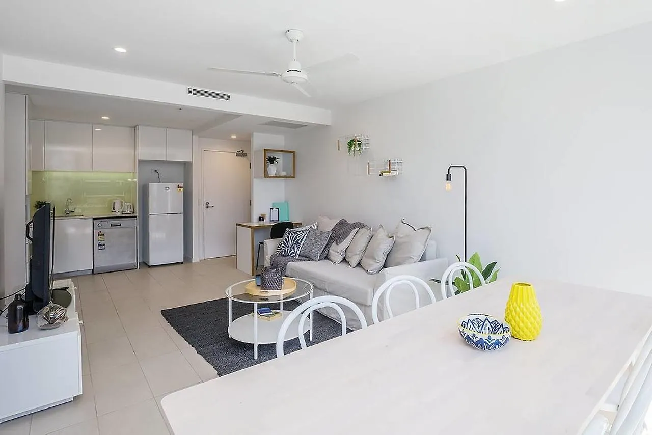 Executive Designer Apartment With Parking Brisbane Australia
