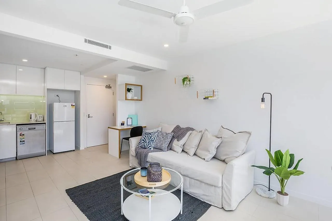 Executive Designer Apartment With Parking Brisbane