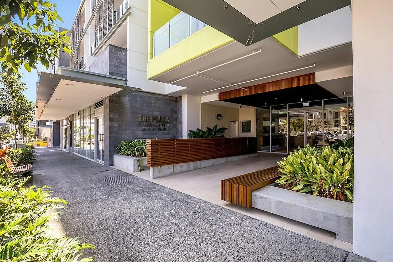 Executive Designer Apartment With Parking Brisbane